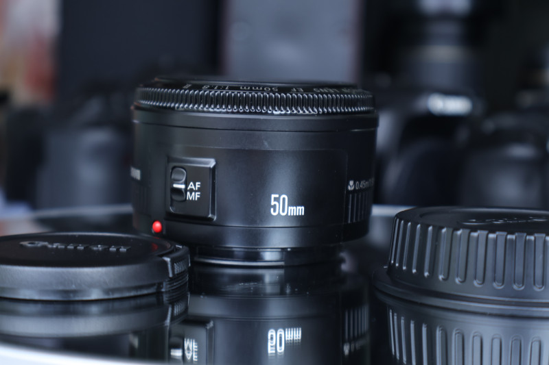 Ống kính chân dung canon 50mm 1.8 II