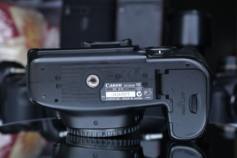 Máy ảnh canon 60d màn xoay lật - Như mới - Máy ảnh Canon