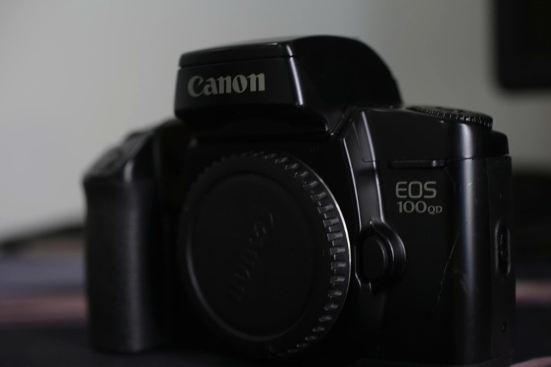canon 100 q - Máy ảnh Phim
