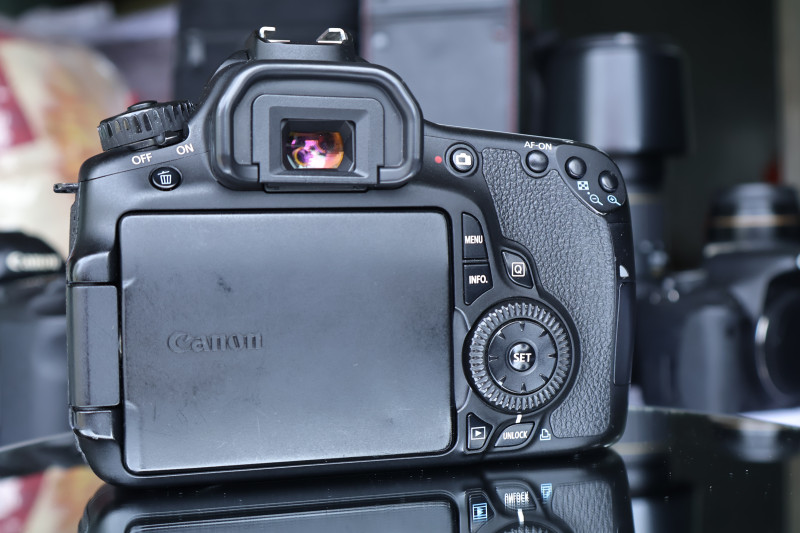 Máy ảnh canon 60d màn xoay lật - Như mới - Máy ảnh Canon