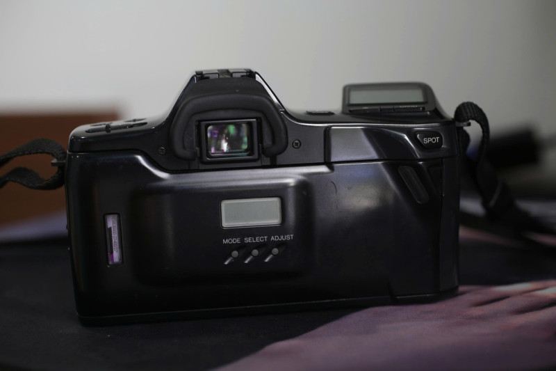 Máy ảnh phim Minolta 7700i & Minolta 5700i - Máy ảnh Phim